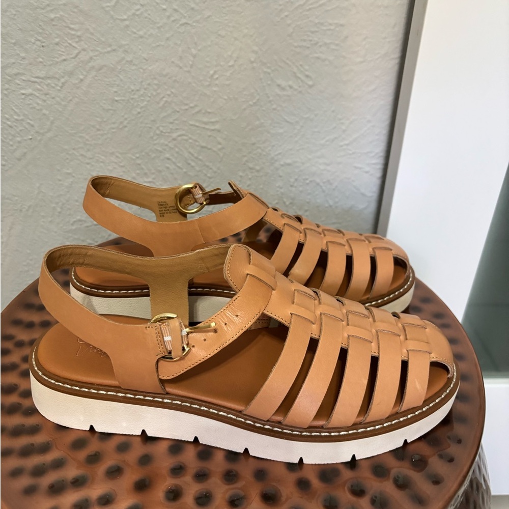Women's Tan Leather Sandals - Picture 4 of 4